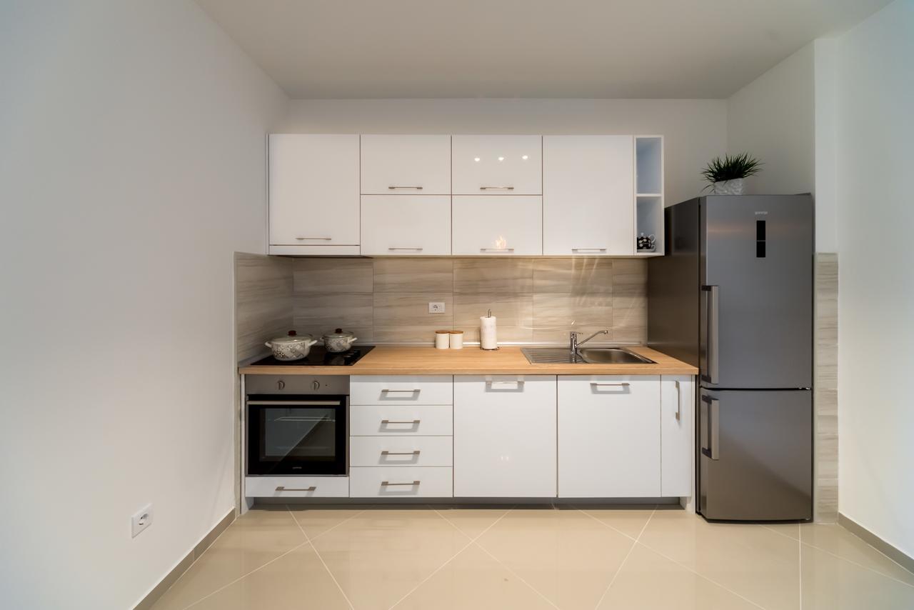 Marija Apartmani Bar Exteriör bild